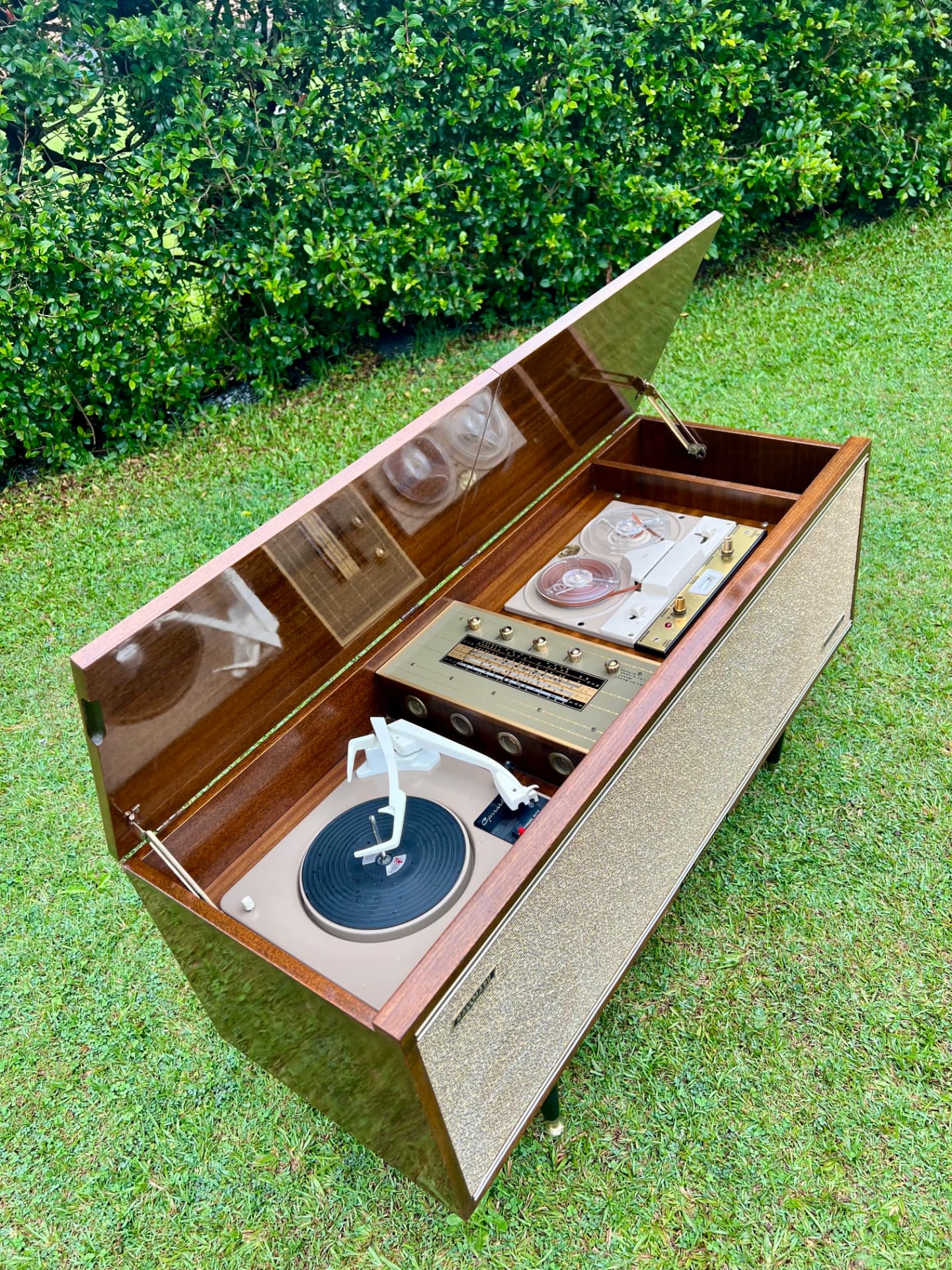 1965 Hallmark Stereophonic Radiogram restored by Retraphonics — photograph 1 of 8